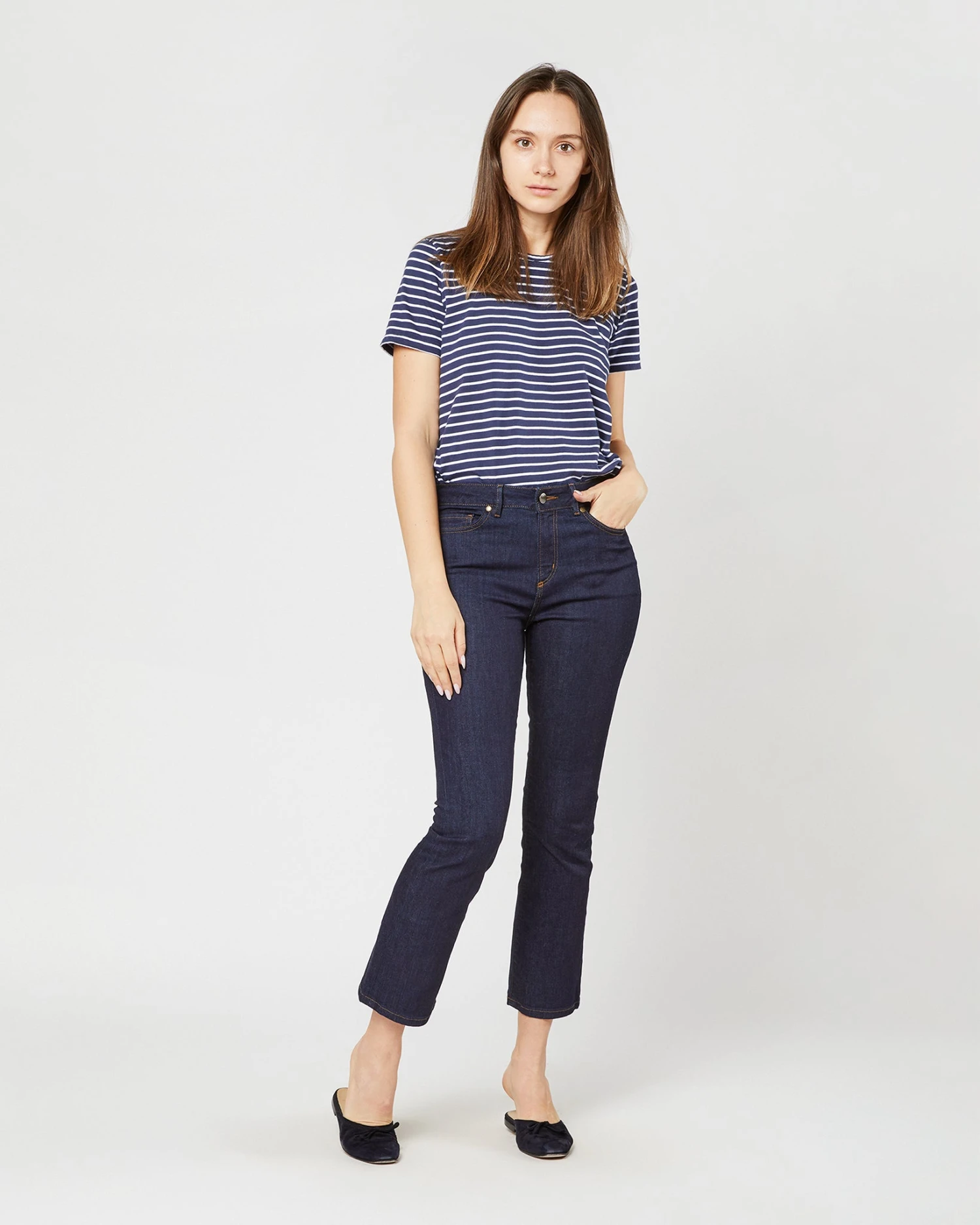 Short-Sleeved Relaxed Tee In Navy/White Stripe Jersey 5 Short-Sleeved Relaxed Tee In Navy/White Stripe Jersey - Image 3