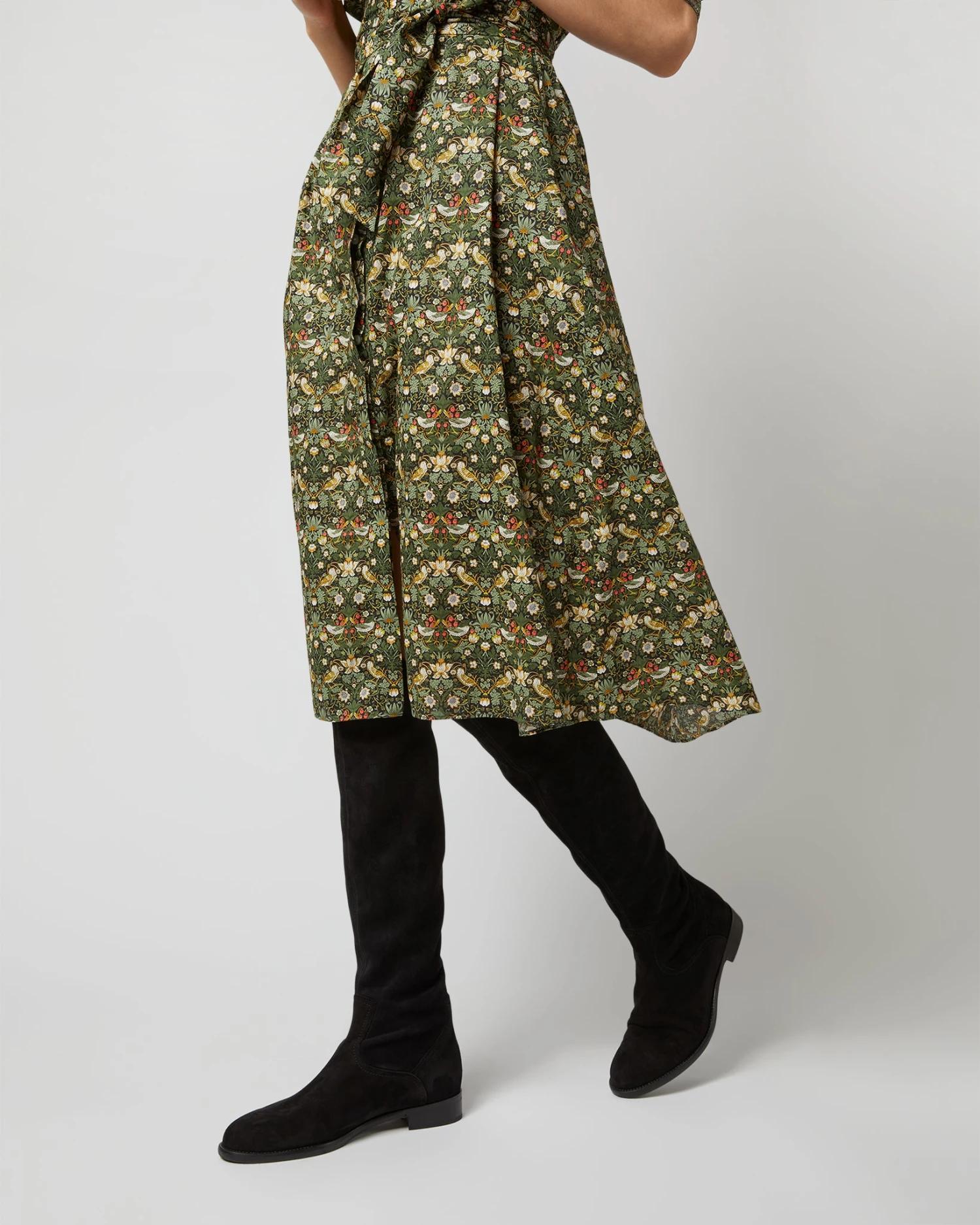 Long-Sleeved Gianna Dress In Hunter Multi Strawberry Thief Liberty Fabric 11 Long-Sleeved Gianna Dress In Hunter Multi Strawberry Thief Liberty Fabric - Image 10