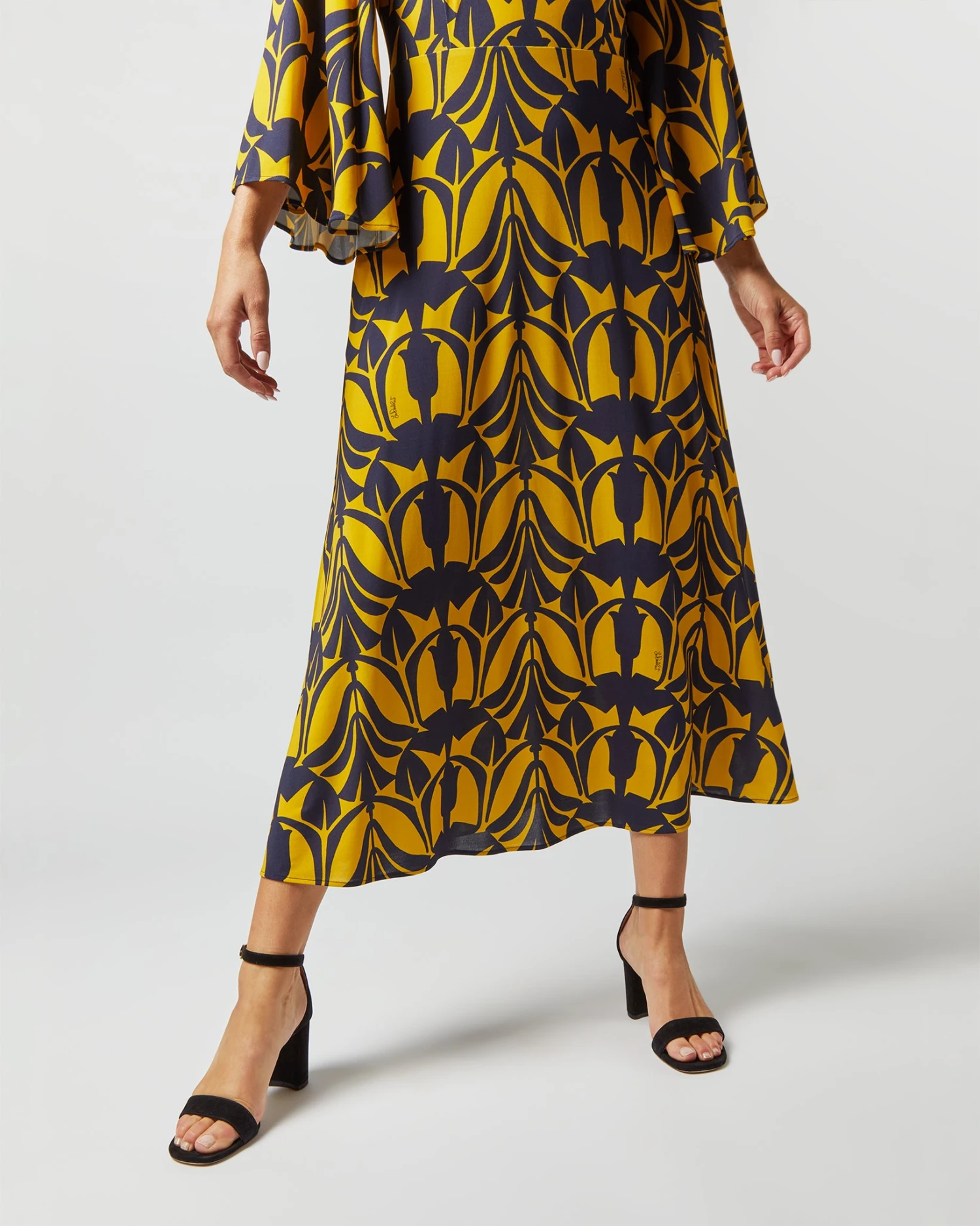 Sorella Dress In Papyrus Gold Flowy Jersey 8 Sorella Dress In Papyrus Gold Flowy Jersey - Image 7